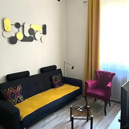 Chic & Elegance Centre *